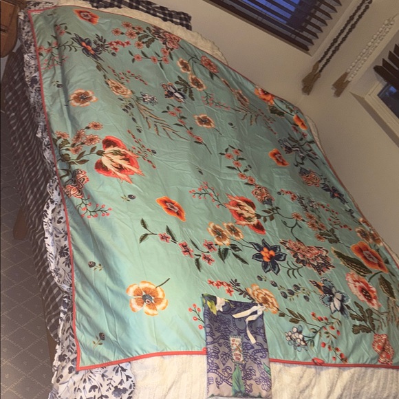 Johnny Was Beach Blanket - Picture 6 of 11